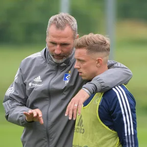 HSV-Trainer Tim Walter (l.) und Sonny Kittel