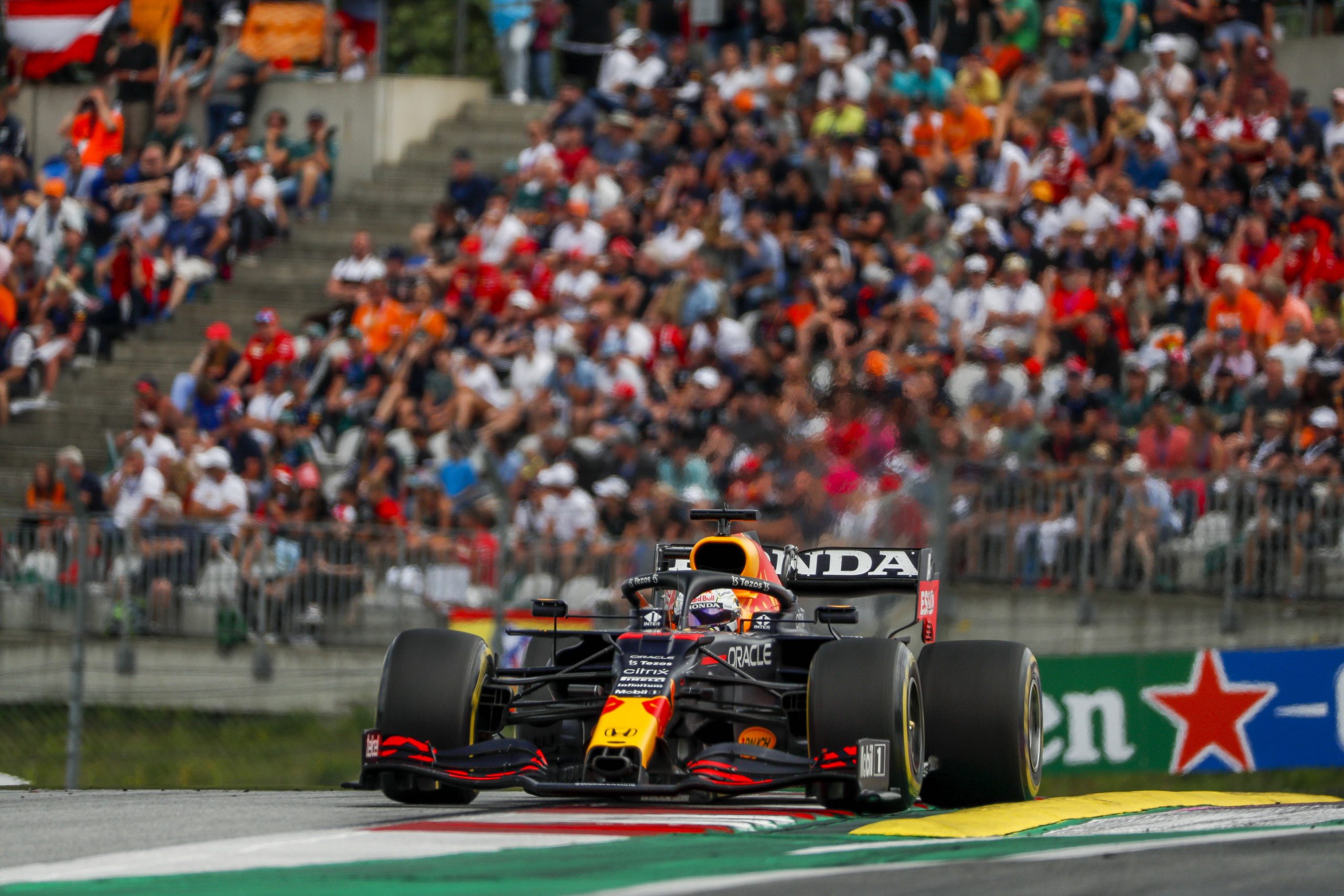 Max Verstappen feierte am Red-Bull-Ring den dritten Formel 1-Sieg in Folge.