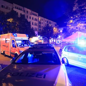 Polizeieinsatz auf der Reeperbahn: Zwischen zwei Gruppen kam es zu einer Schlägerei.