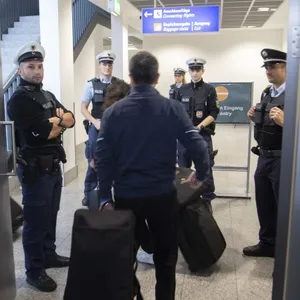 Einreisekontrolle am Flughafen