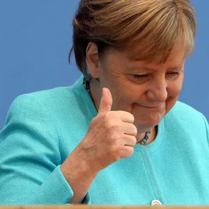 Daumen hoch: Werden sich Kanzlerin Angela Merkel und die Länderchefinnen und -chefs beim Corona-Gipfel einig?