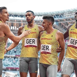 Lucas Ansah-Peprah mit seinem Team