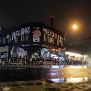 Schlange vor dem Berliner Kitkat-Club