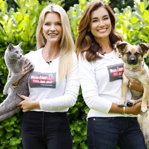 Mirja du Mont mit ihrer Katze Matilda (links) und Jana Ina Zarrella mit Hündin Cici.