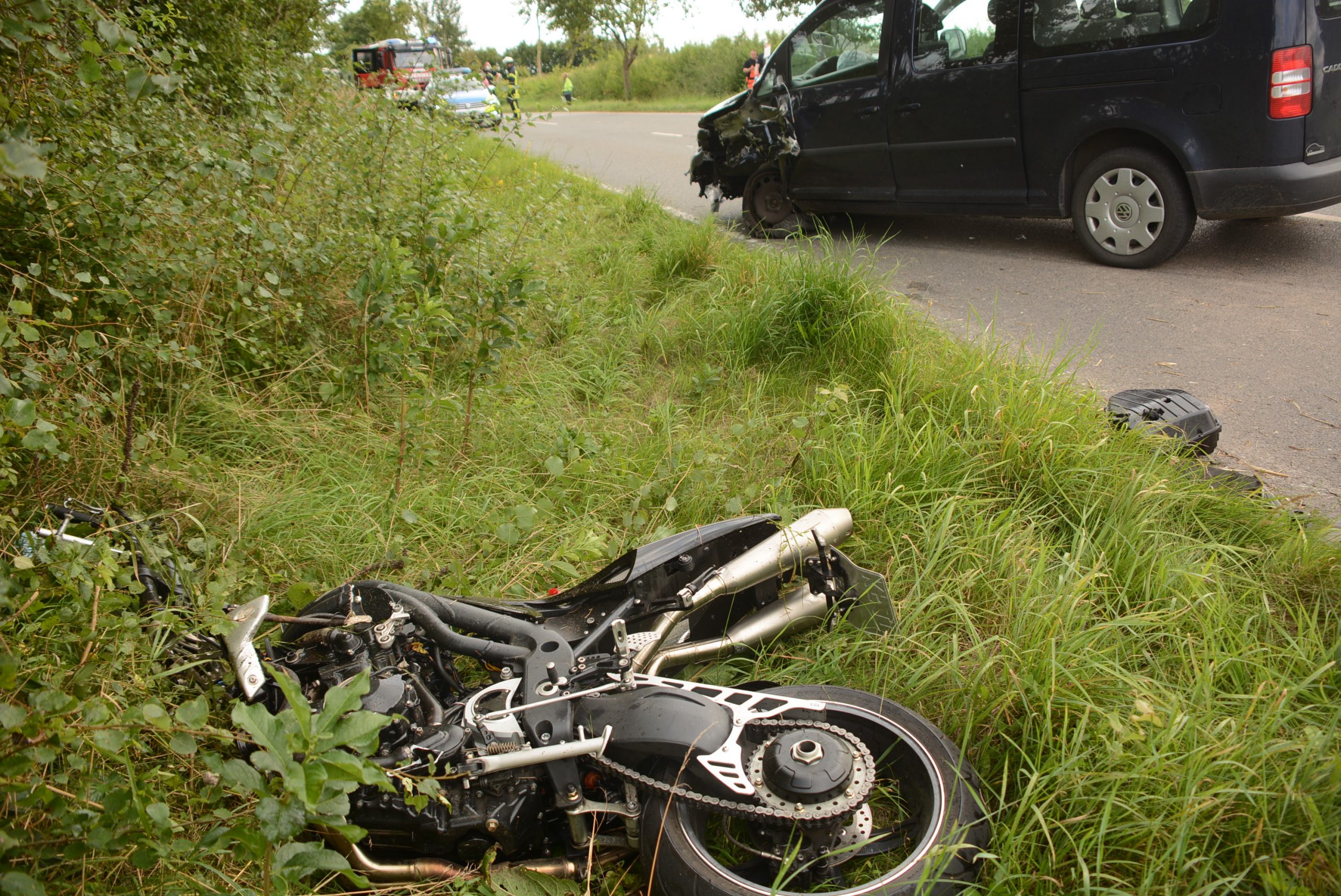 Vier Personen wurden bei einem Unfall im Kreis Stormarn schwer verletzt.