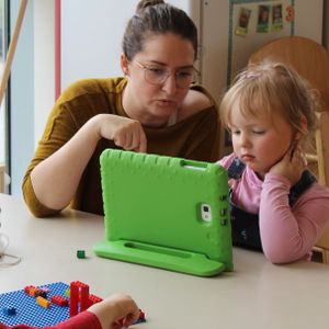 Die Tablet-Nutzung gehört im Kindergarten „Hamburger Meile“ schon längst zum Alltag.