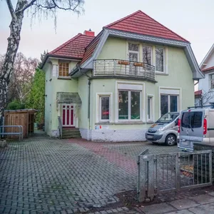 Die Kita in der Reventlowstraße steht seit Jahren leer (Archivbild).