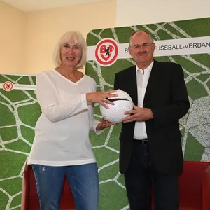 Gaby Papenburg (l.) musste sich Bernd Schultz deutlich geschlagen geben.