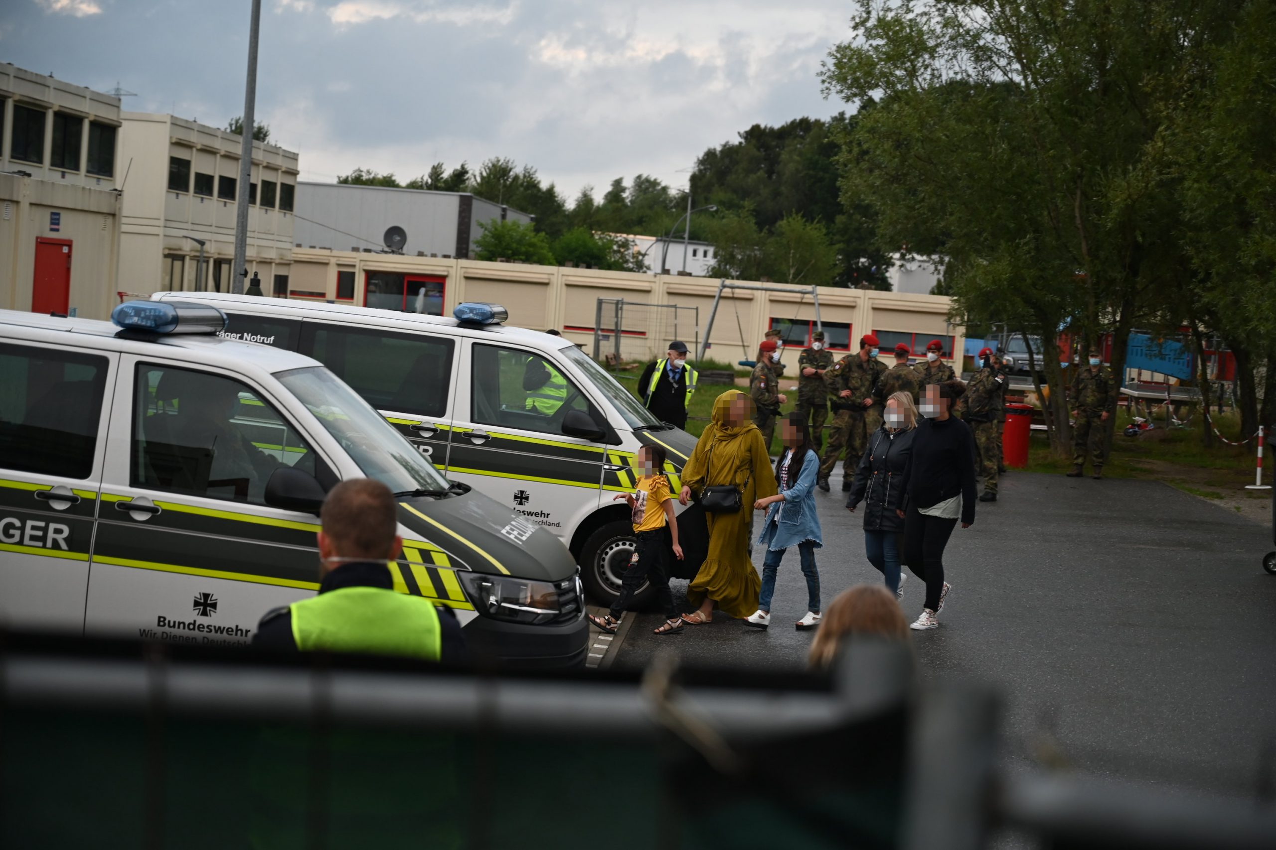 Ankunft der evakuierten afghanischen Ortskräfte in der Erstunterkunft Neuer Höltigbaum in Hamburg Rahlstedt