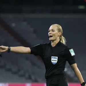 Bibiana Steinhaus-Webb übt Kritik am DFB nach ihrem Wechsel nach England