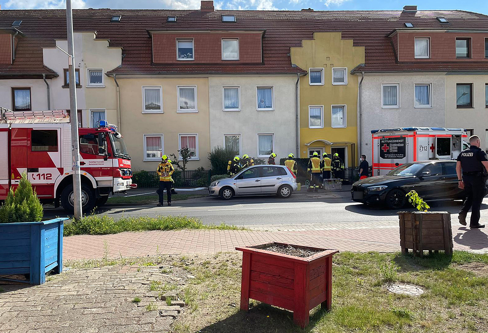 Feuerwehrkräfte im Einsatz in Güstrow.