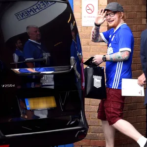 Ed Sheeran zu Gast bei bei Ipswich Town (Archivbild).