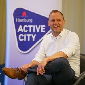 Hamburg verteilt 20.000 Gutscheine für Sportvereine. Sportsenator Andy Grote (SPD) stellte die Aktion vor (Archivbild).