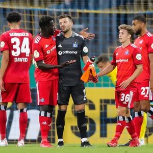 HSV behält Nerven in Braunschweig