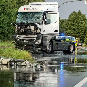 Zerstörter Lkw in Langenhagen