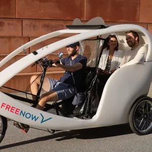 Derzeit muss das Fahrradtaxi von Free Now noch telefonisch gebucht werden und nicht über die App.