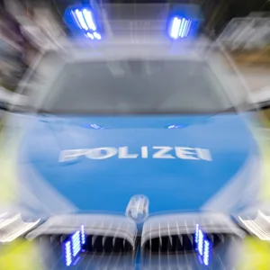 Blaulicht auf Streifenwagen