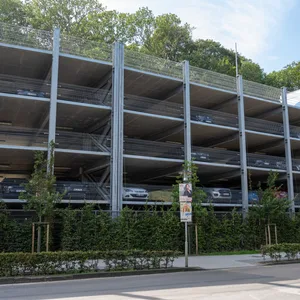 Parkhaus im Seebad Göhren auf Rügen