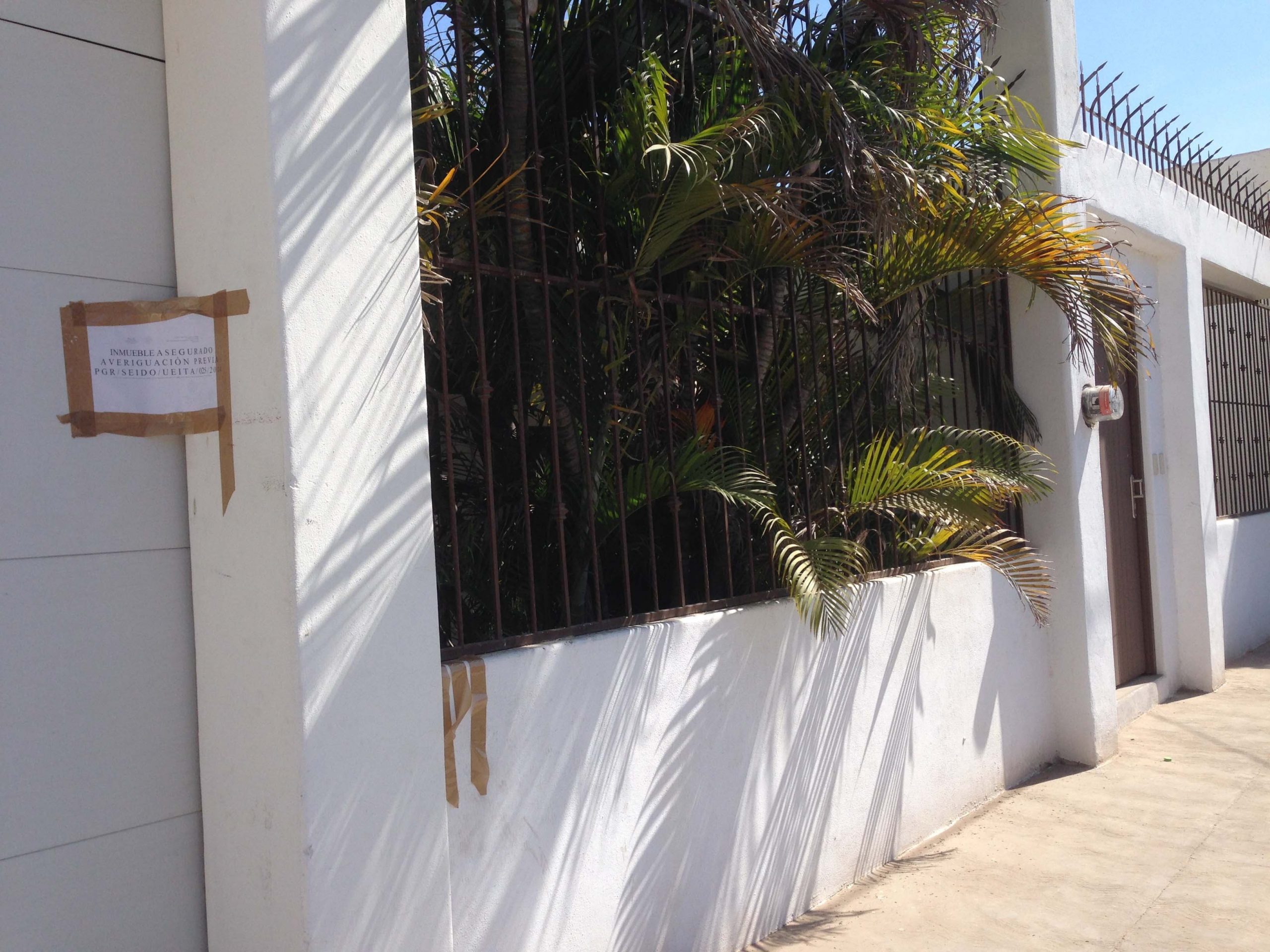 Blick auf die Fassade eines Hauses, das früher dem Drogenboss „El Chapo” gehörte (2014). Nun soll das Haus von der mexikanischen Staatslotterie verlost werden.