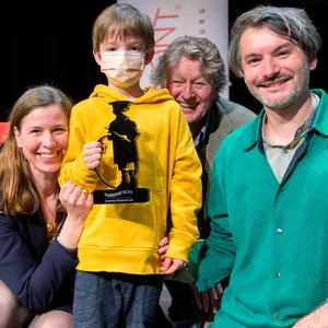 Saša Stanišić und Sohn Nikolai mit Auszeichung.