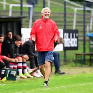 Andreas Bergmann bleibt Trainer bei Altona 93.