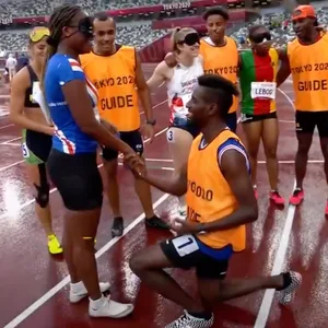 Die sehbehinderte Sprinterin Keula Pereira Semedo erhielt nach ihrem Lauf einen Heiratsantrag