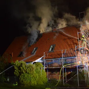 Dachstuhlbrand in Tremsbüttel