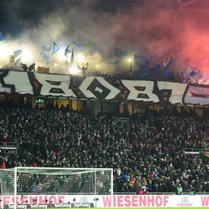 So sah die HSV-Kurve beim bislang letzten Nordderby im Februar 2018 aus.