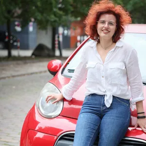 Als Experiment hat MOPO-Reporterin Annalena Barnickel versucht, so streng wie möglich nach Verkehrsregeln zu fahren – mit ernüchternden Ergebnissen.