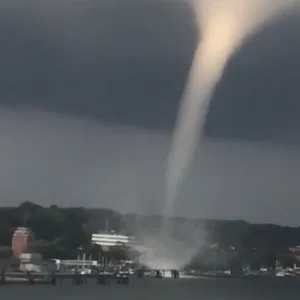 Der Tornado am 29. September 2021 über Kiel überraschte mehrere Personen auf einem Bootssteg.