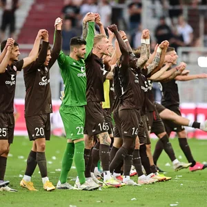 St. Pauli spielt top, aber nicht im Topspiel. Beim HSV sieht’s da anders aus.