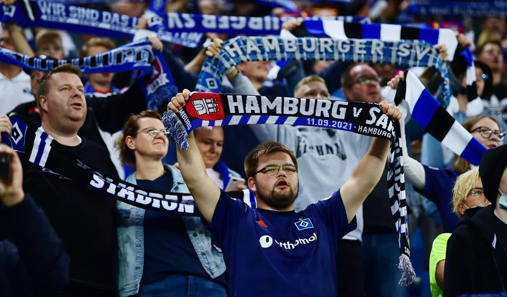 HSV-Fans während der Partie gegen Sandhausen