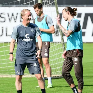 Timo Schultz, Jackson Irvine, FC St. Pauli
