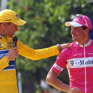 Ullrich gratuliert Armstrong zum Geburtstag