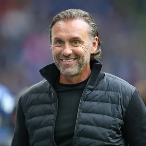 Thomas Doll im Volksparkstadion