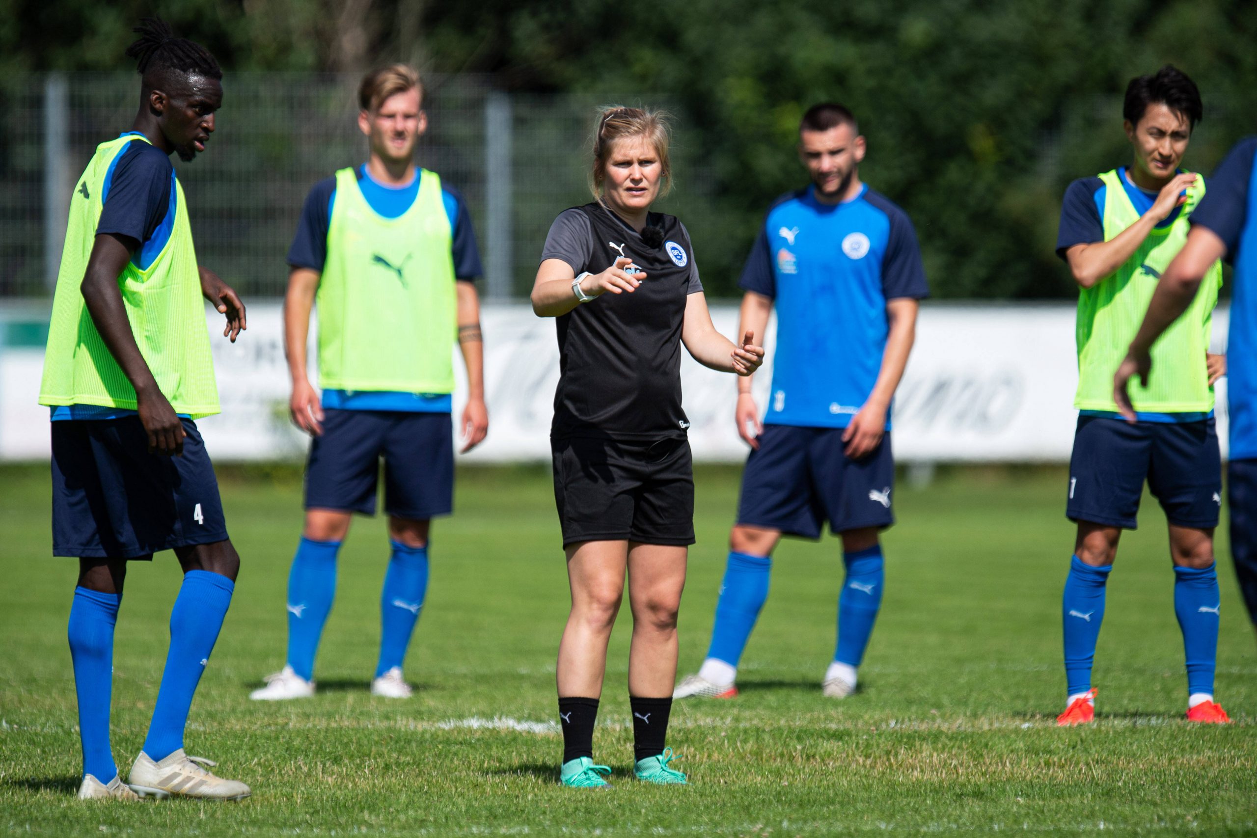 Auch Imke Wübbenhorst kam als Trainerin im Männerfußball mit Sexismus in Kontakt: Ihr Konter „Ich bin Profi. Ich stelle nach Schwanzlänge auf“ wurde Fußballspruch des Jahres 2019