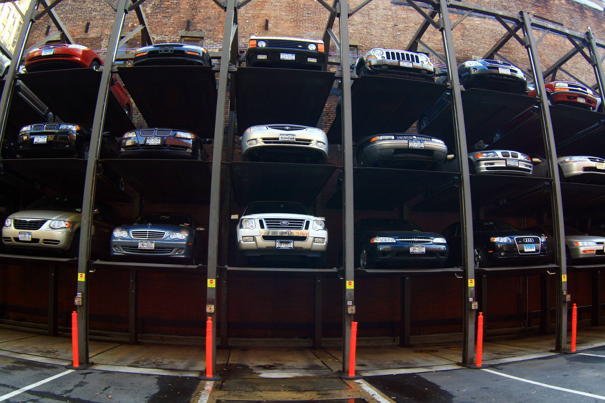 Eine Parkgarage aus 2007 in New York – heute sehen Parktürme deutlich moderner aus.