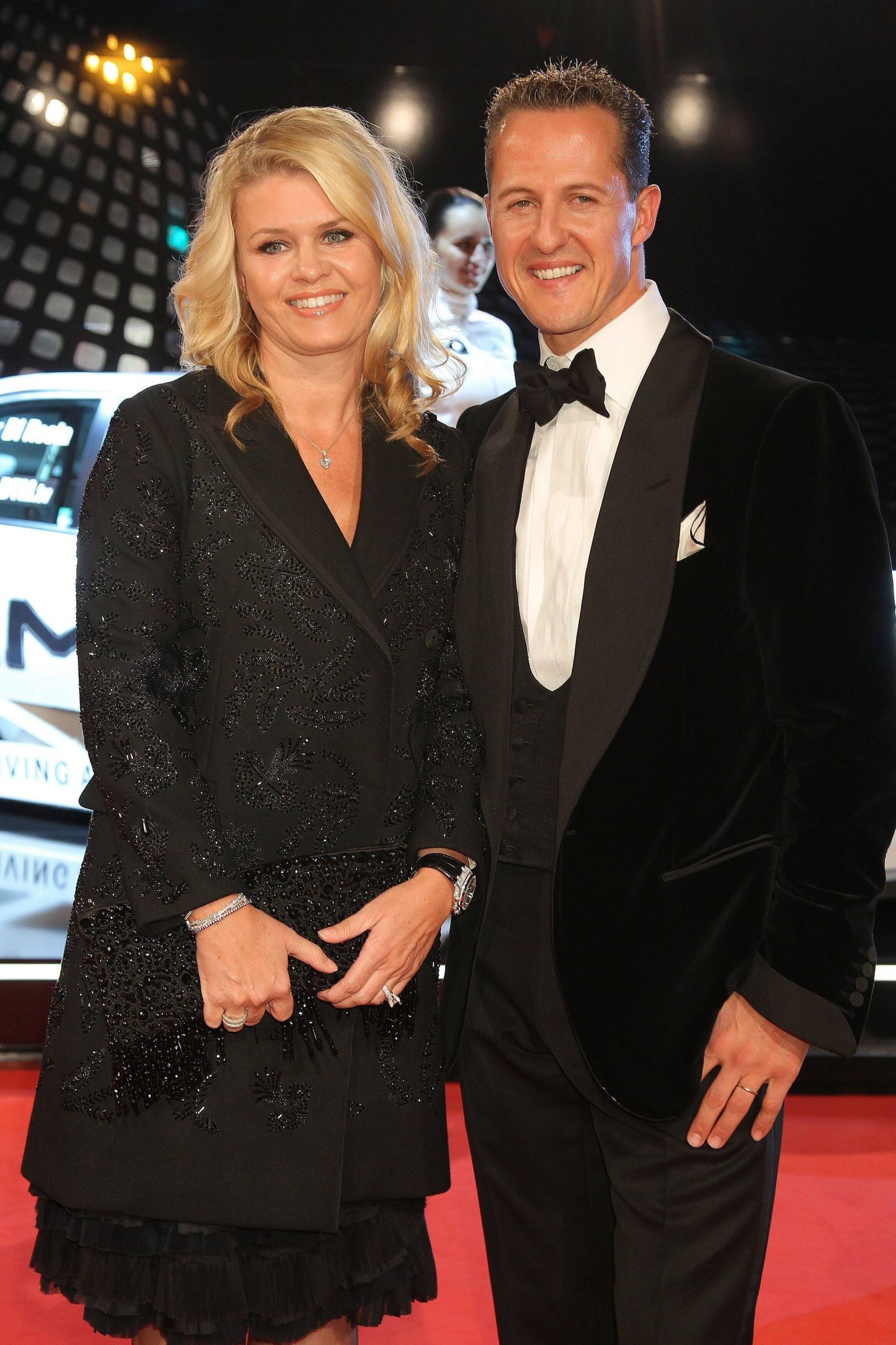 Michael Schumacher mit seiner Frau Corinna 2010 bei einer Preisverleihung.
