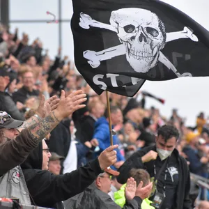 Am Samstag in Hannover könnte St. Pauli vor bis zu 22.000 Zuschauern spielen