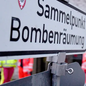 Für die von der Bombenentschärfung betroffenen Anwohner in Kiel gibt es eine Ersatzunterkunft. (Symbolbild)