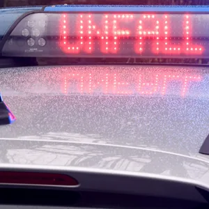 Polizeieinsatz bei einem Unfall (Symbolbild).