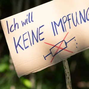 Neue Umfrage: Wer jetzt noch nicht geimpft ist, wird es in nächster Zeit auch bleiben. (Symbolbild)