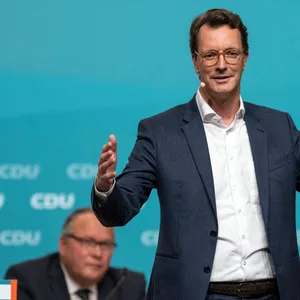 Hendrik Wüst zum neuenCDU-Vorsitzenden in NRW gewählt worden.