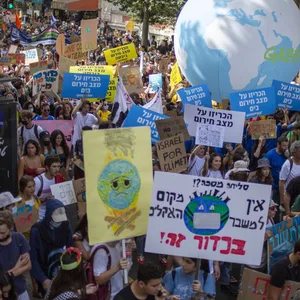 Im Vorfeld der Konferenz kam es weltweit zu Protesten für eine ehrgeizigere Klimapolitik - hier in Israel.