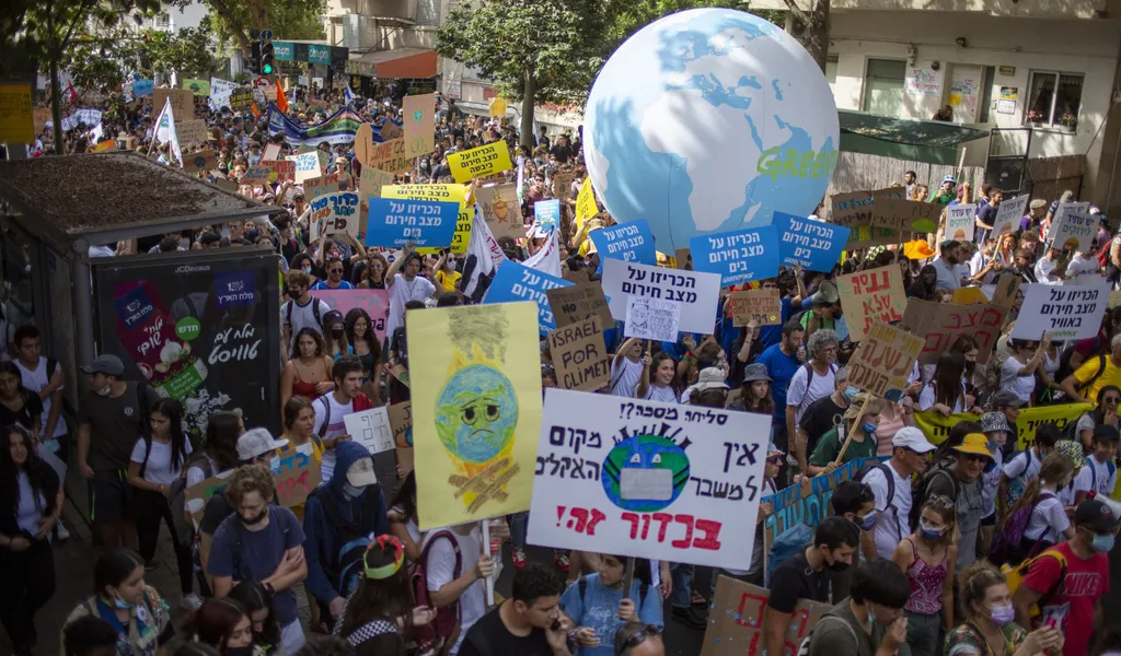 Im Vorfeld der Konferenz kam es weltweit zu Protesten für eine ehrgeizigere Klimapolitik - hier in Israel.