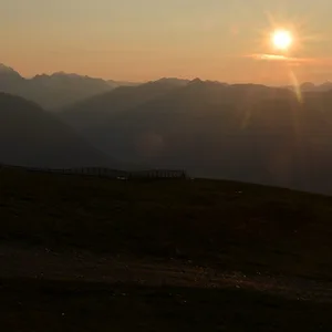 Blick auf die Berge vom 2275 m hohen Kronplatz in Trentino-Alto Adige, Südtirol, Italien