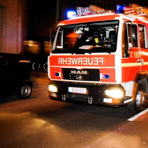 Feuerwehr im Einsatz (Symbolbild)