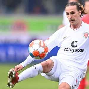 Jackson Irvine reiste in den vergangenen Tagen einmal um die halbe Welt.