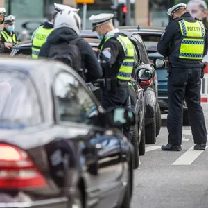 Jungfernstieg Großkontrolle Polizei