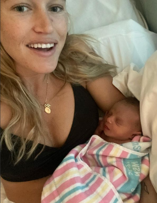 Ellidy Pullin und Baby